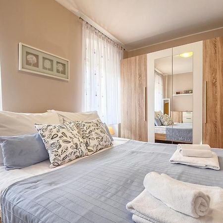 E&E Apartment Arena With Free Private Parking Pola Esterno foto