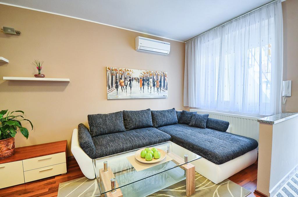 E&E Apartment Arena With Free Private Parking Pola Esterno foto
