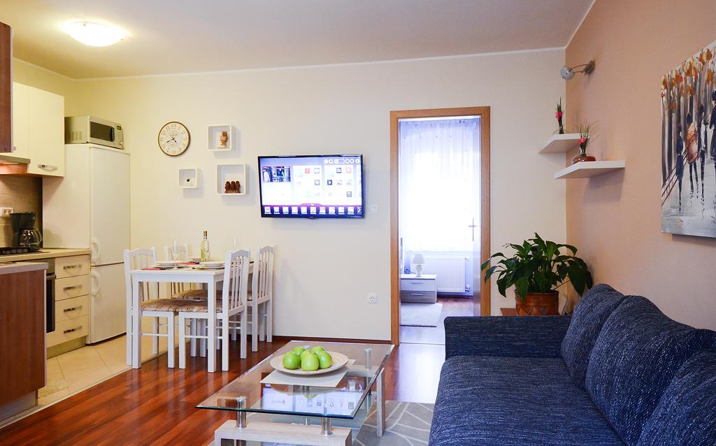 E&E Apartment Arena With Free Private Parking Pola Esterno foto